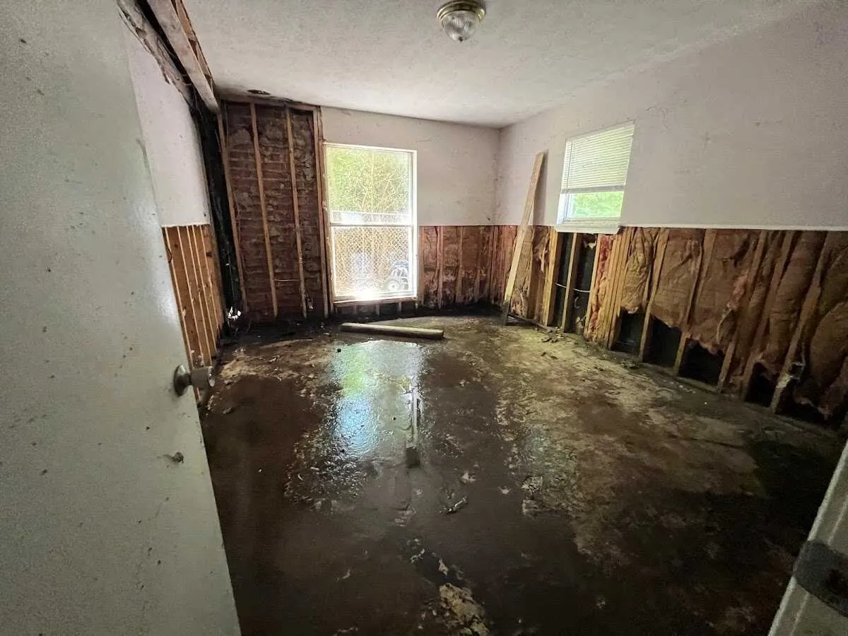 Water Damage Restoration services in Lakewood, OH